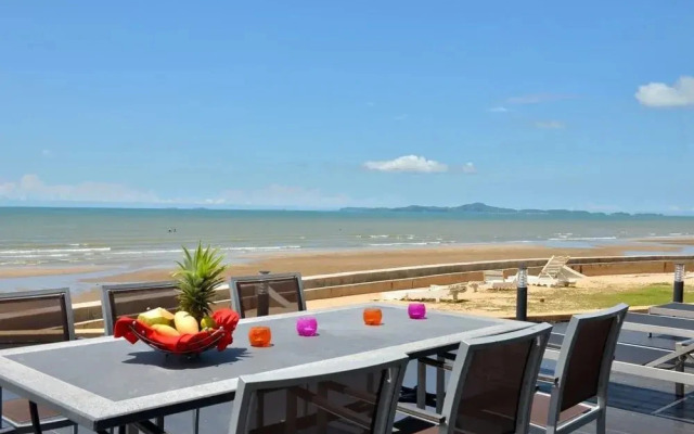 Luxury 5 Stars Beach Villa 6 Beds
