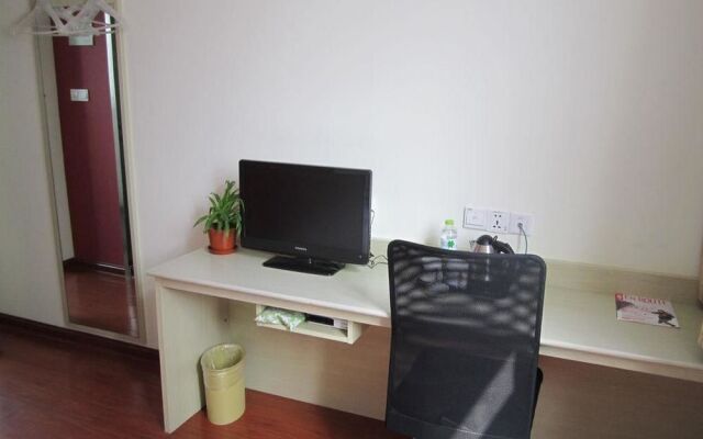 Hanting Express Yangzhou Jiangyang Middle Road