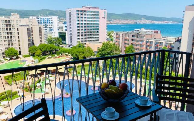 ROYAL BEACH private apartment