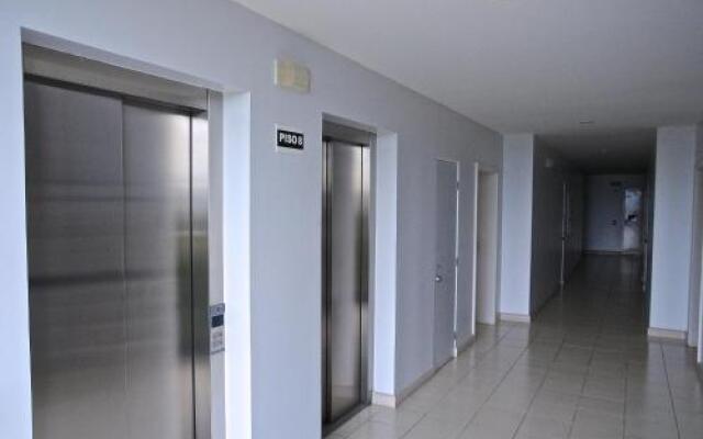 Lujoso Condominio 8vo Piso, Jaco Bay