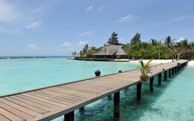 Komandoo Maldives Island Resort