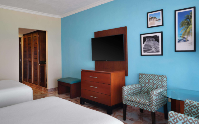 Wyndham Grand Cancun All Inclusive Resort & Villas