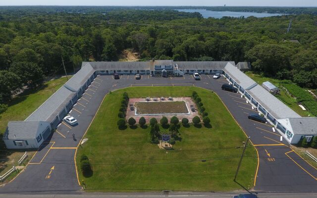 Knights Inn  Centerville MA