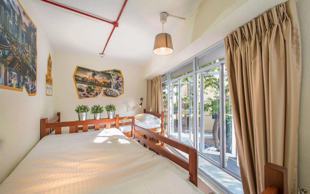 Quarters Capsule Hostel