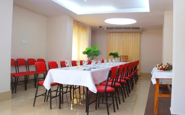 Hotel Holiday Xpress