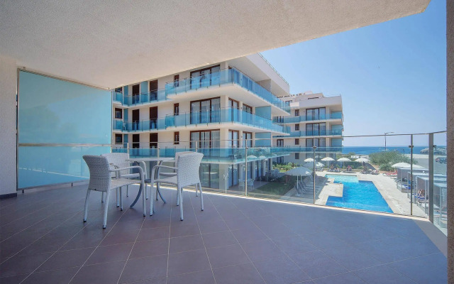 Aparthotel Ferrer Skyline