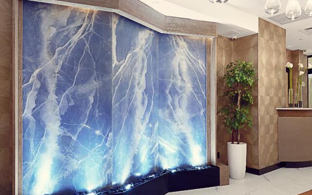 Artezen Hotel