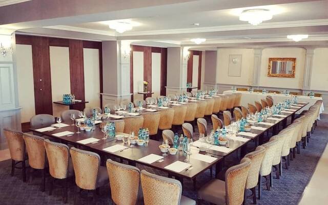Frontier Europe Hotels Group
