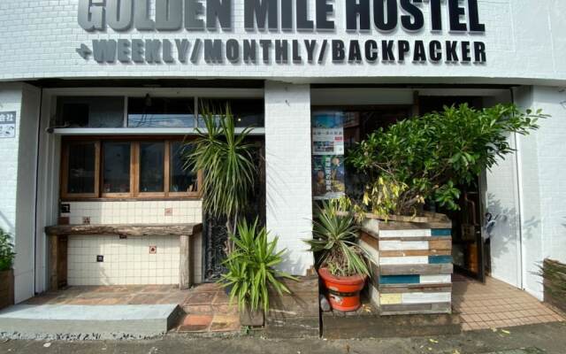 GOLDEN MILE Hostel
