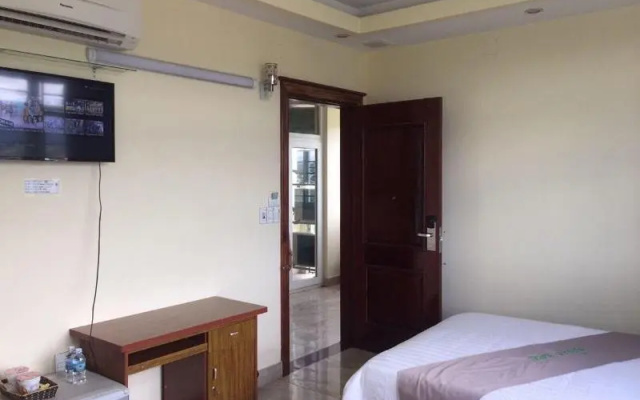 Green Hotel – Guest Rooms – Huong Hoa