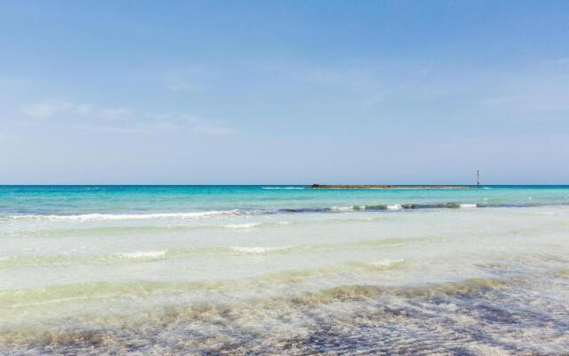 2986 Casa Apollo by Barbarhouse