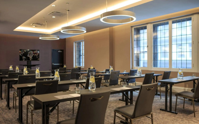 Renaissance Cincinnati Downtown Hotel
