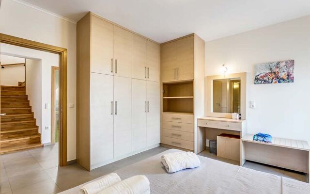 Luxury Villa Rami with private swimming pool