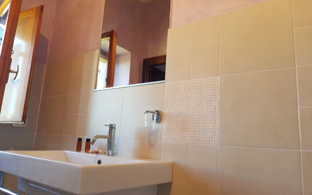 Villa Laura - Fattoria di Larniano