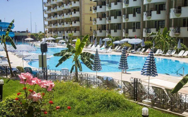 May Garden Club Hotel
