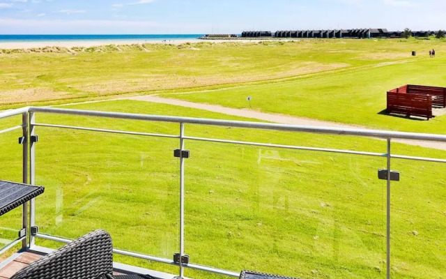 Seaside Retreat in Oster Hurup-by Traum