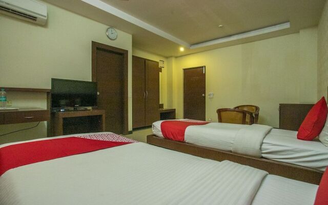 OYO 27859 Agi Dynasty Suites