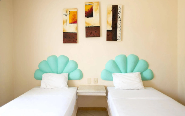 Maya Del Centro - Adults Only