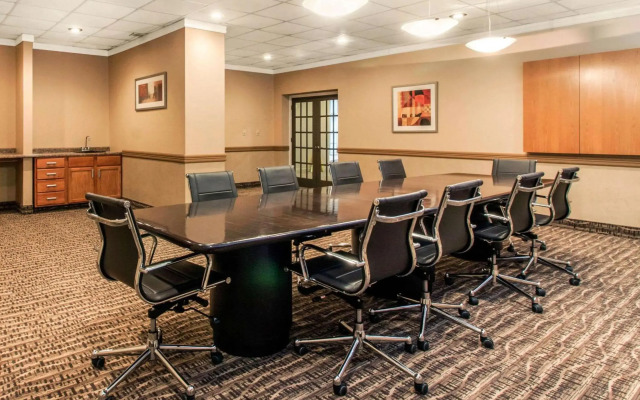 Comfort Inn & Suites Omaha Central