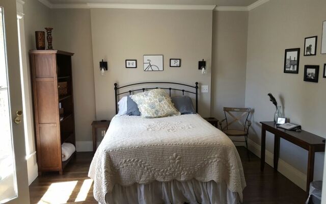 The Lindley House