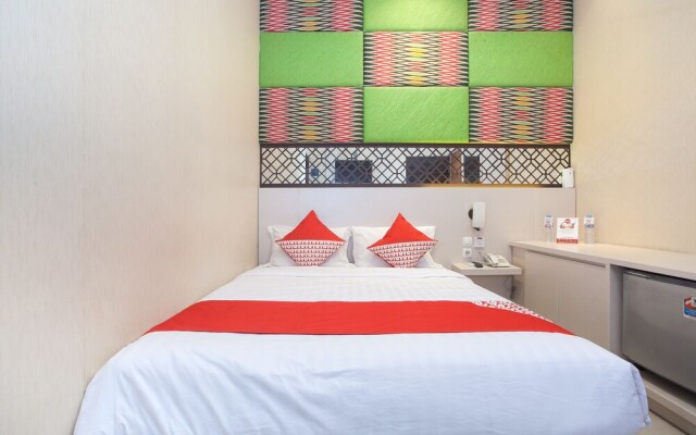 OYO 155 Metro House