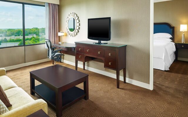 Sheraton Lisle Naperville Hotel