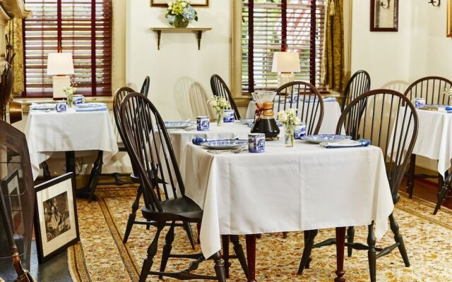Willis Graves Bed and Breakfast