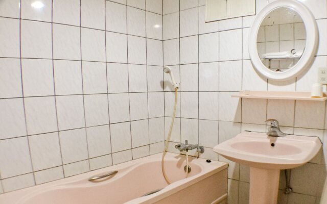 Champagne Hotel