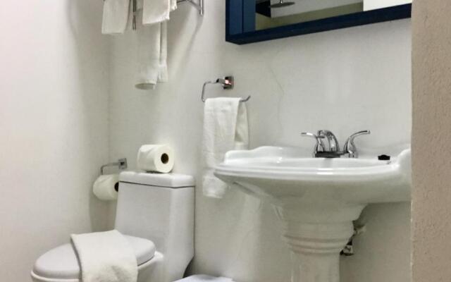 One Bedroom Condo Near Beach RG6