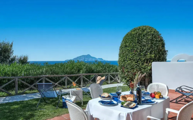 Blue-wave Experience Resort