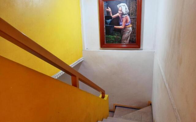 OYO 3727 Homestay Gayatri Sawojajar