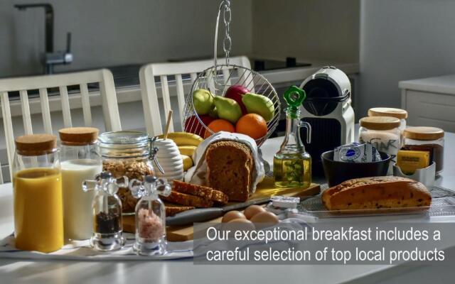 White Rock Milos Suites