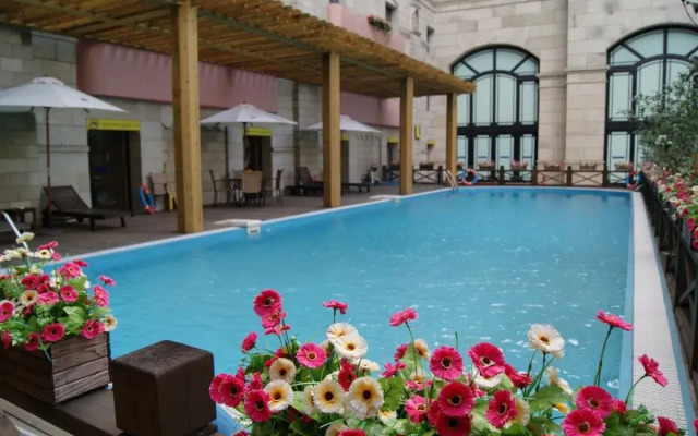 Grand Metropark Jiayou Hotel