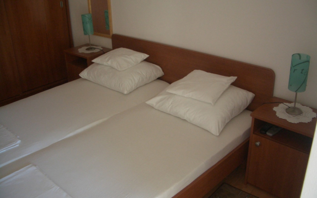 Apartment Ivan - with parking : A2 Palit, Island Rab