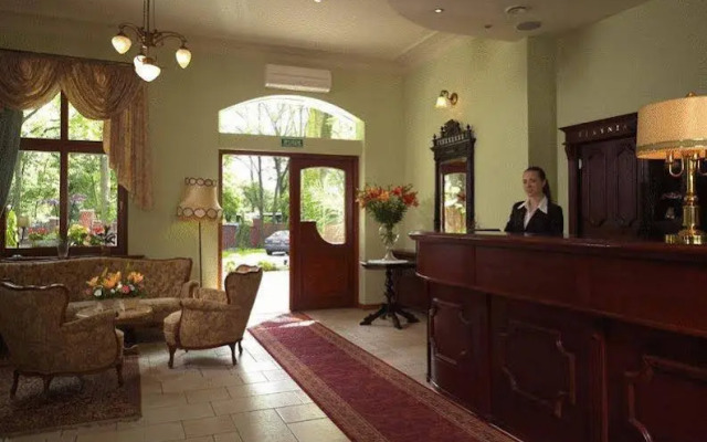 Bugatti Hotel
