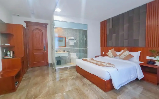 Royal Palace Dalat Hotel – Guest Rooms – Da Lat