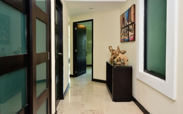 Lotus-6 by Playa District