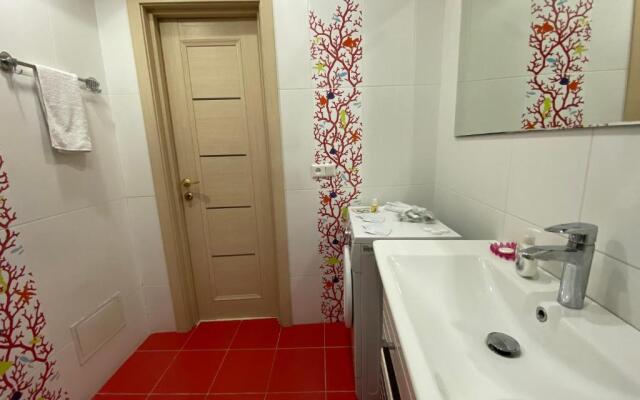 3-h komnatnye apartamenty v tsentre