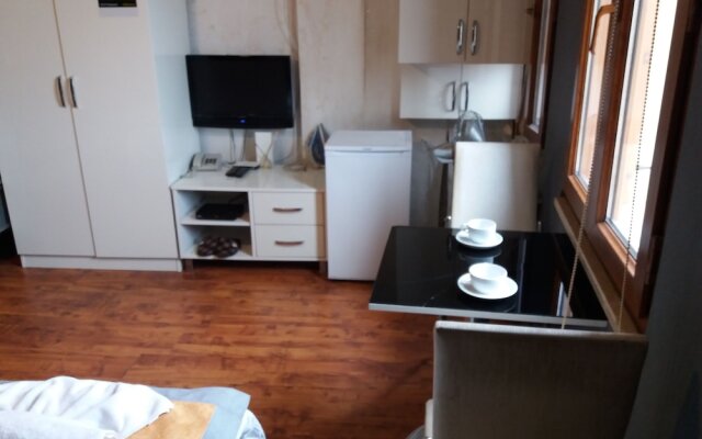 Full House Boutique Otel