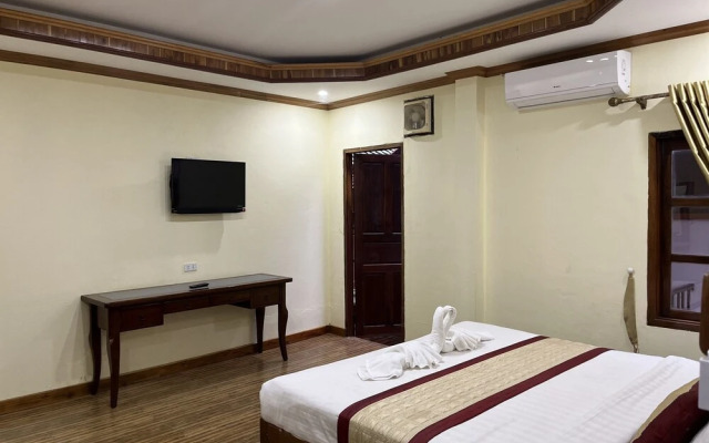 Xayana Home