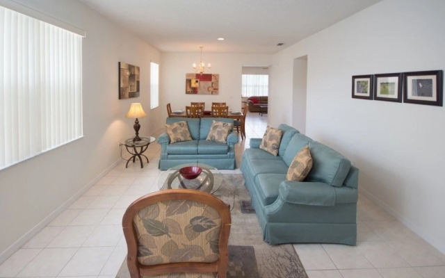 Sunrise Lakes 4 bed / 2.5 bath home