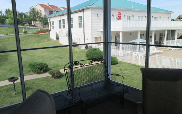 Brook Poolside Walk In-Meadow Brook