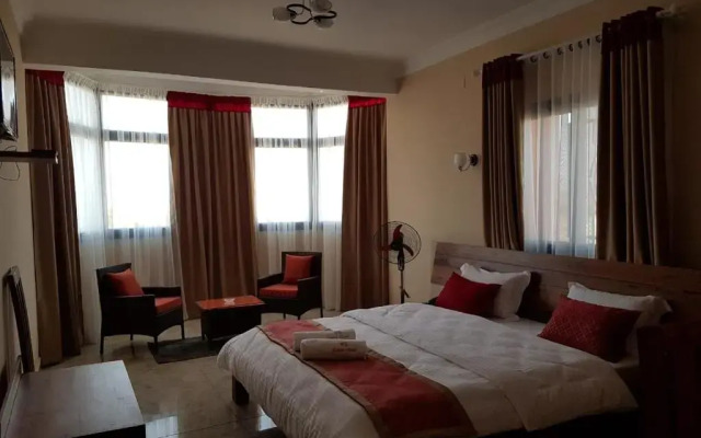Select Hotel