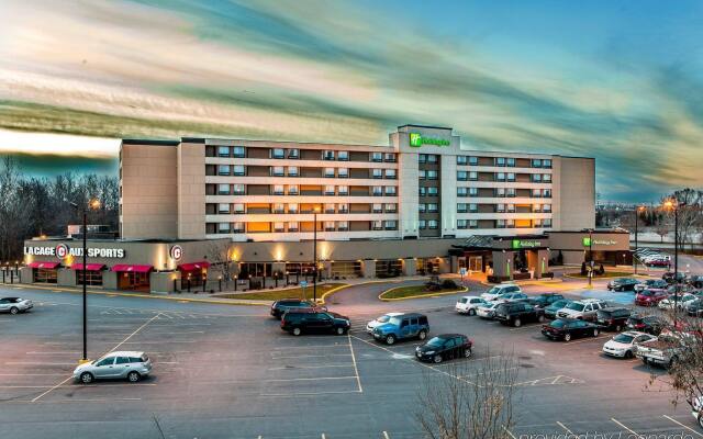 Holiday Inn Laval Montréal, an IHG Hotel