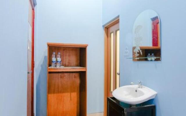 778 Guest House Amalia Malang