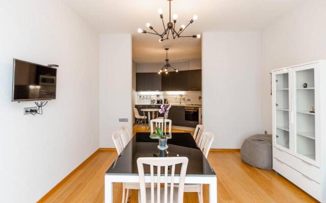 Wehost Spacious place near Rustaveli