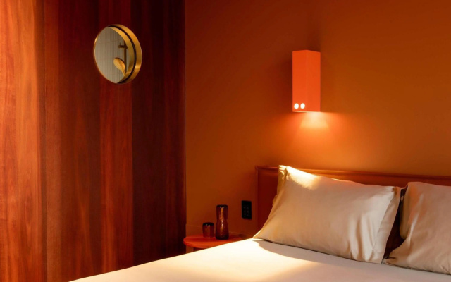 Hyde Melbourne Place – Guest Rooms – Melbourne