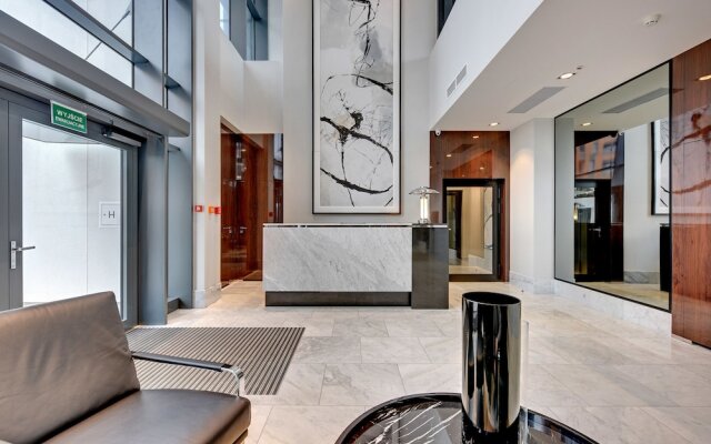Blue Mandarin Apartments