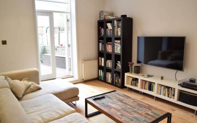 2 Bedroom Home in Dalston