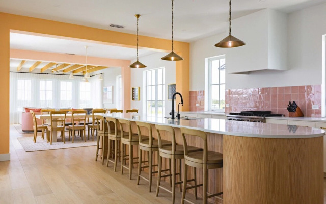 New Waterfront Home - Dreamside House